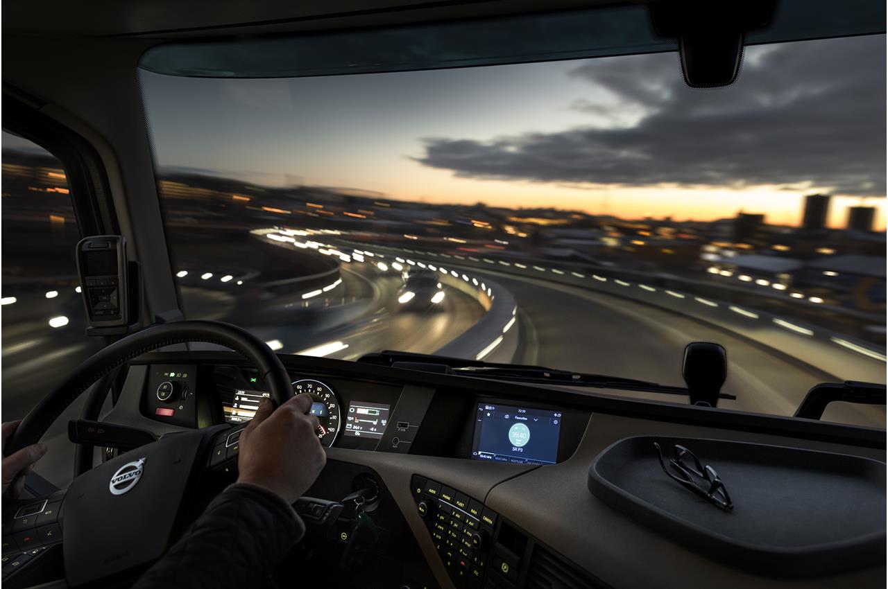 Sistemi integrati Volvo Trucks per servizi infotainment - image 003402-000030477 on https://mezzipesanti.motori.net